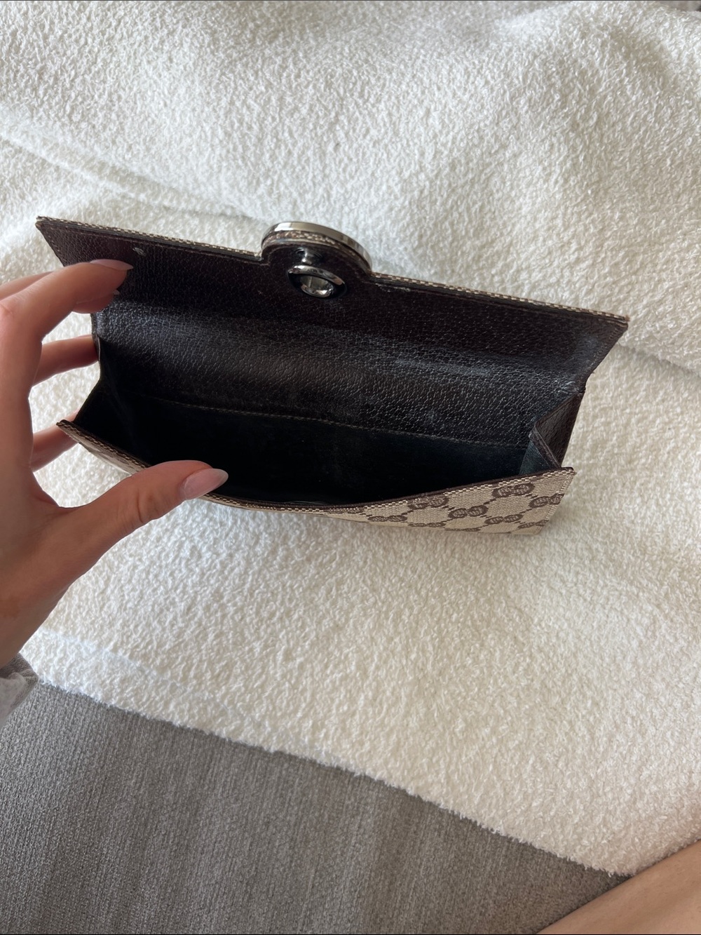 Gucci Beige and Brown GG Canvas Continental Wallet with Signature Snap - Picture 5 of 10